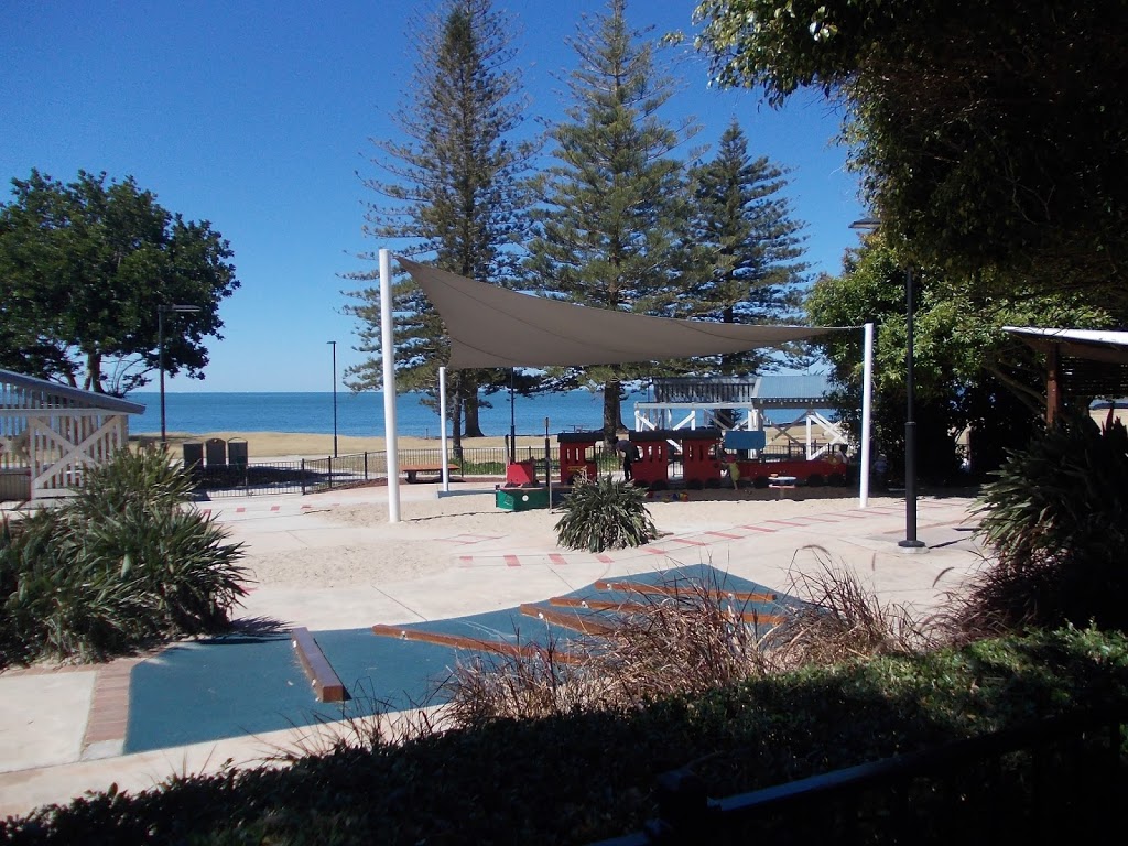 Queens Beach Park | park | Flinders Ln, Scarborough QLD 4020, Australia | 0732050555 OR +61 7 3205 0555