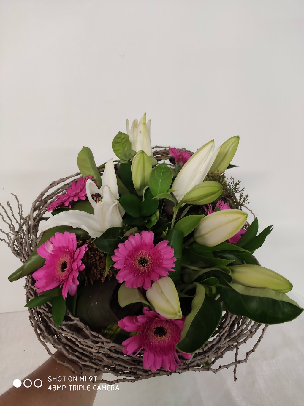 Fleurs Art Home | florist | 21 Matthew Flinders Dr, Hollywell QLD 4216, Australia | 0466394132 OR +61 466 394 132