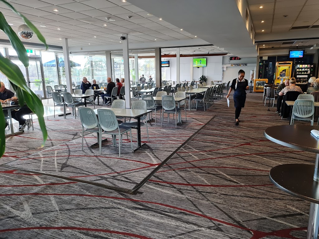 Nepean Rowing Club | 32 Bruce Neale Dr, Penrith NSW 2750, Australia | Phone: (02) 4731 2255