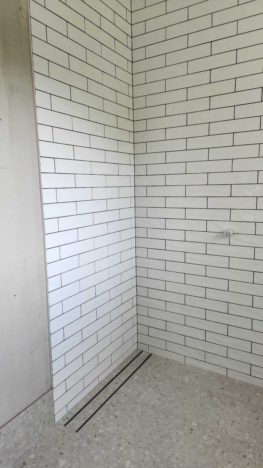 TJM TILING | Afton Cl, Cardiff NSW 2285, Australia | Phone: 0423 681 810