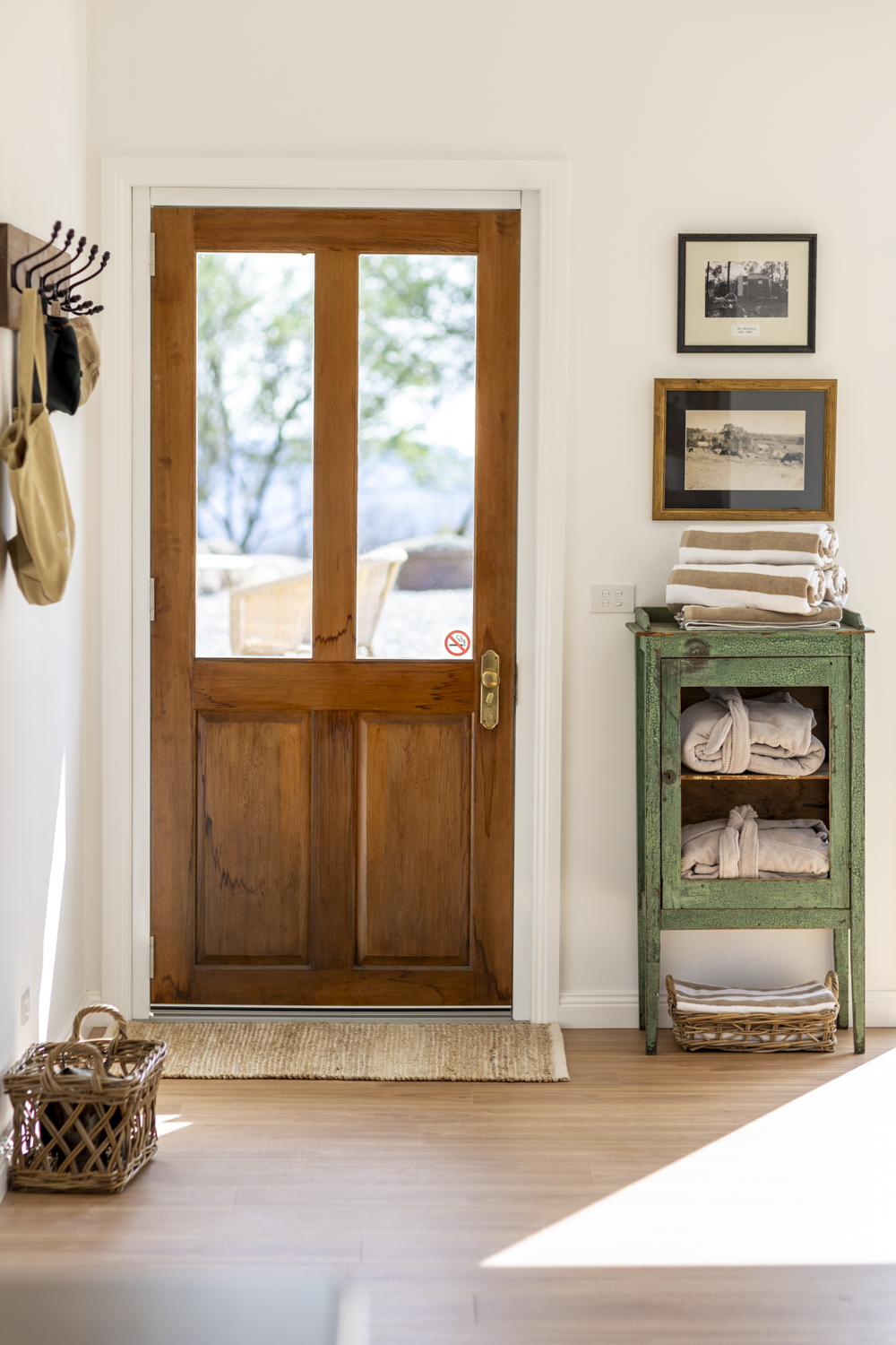 The Beekeepers Cottage | 124 Malakoff Rd, Beechworth VIC 3747, Australia | Phone: (02) 6033 2322