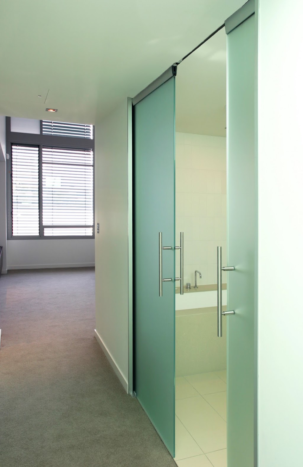 CNS Door Solutions | Lot 2 Bruce Hwy, Cherwell QLD 4660, Australia | Phone: 0401 002 145