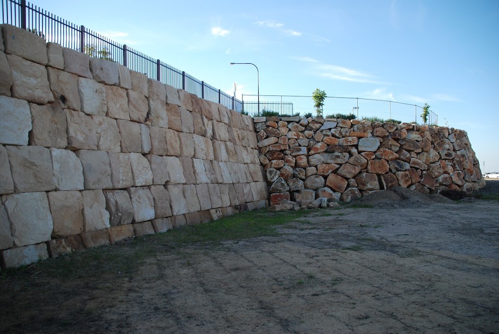 Boulder Wall Constructions | 149 Magnesium Dr, Crestmead QLD 4132, Australia | Phone: (07) 3805 2666