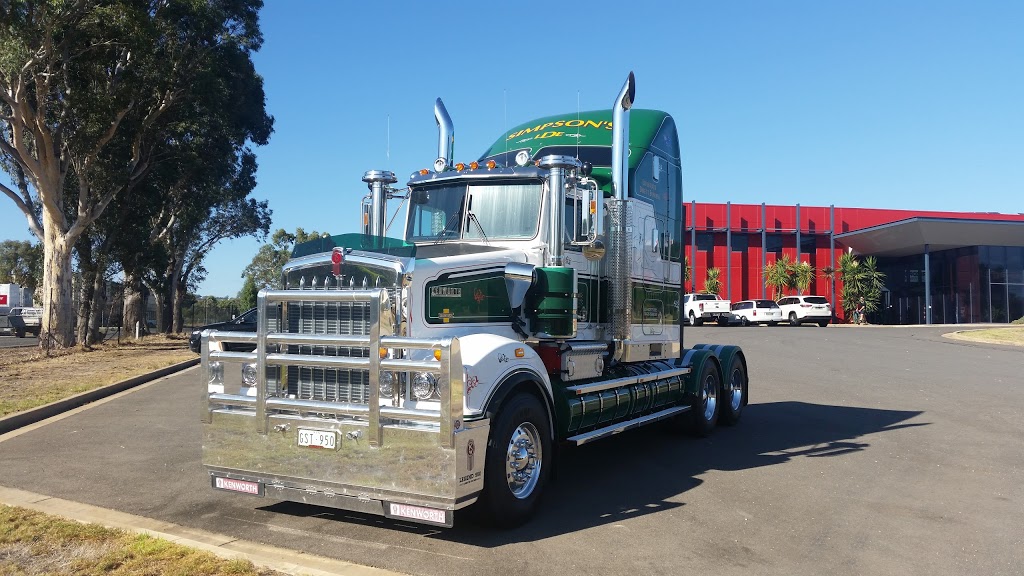 Twin City Truck Centre | 255 McKoy St, West Wodonga VIC 3691, Australia | Phone: (02) 6049 8888