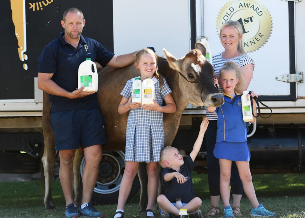 Peel Valley Milk | 204 Wallamore Road, Tamworth NSW 2340, Australia | Phone: 0404 081 352