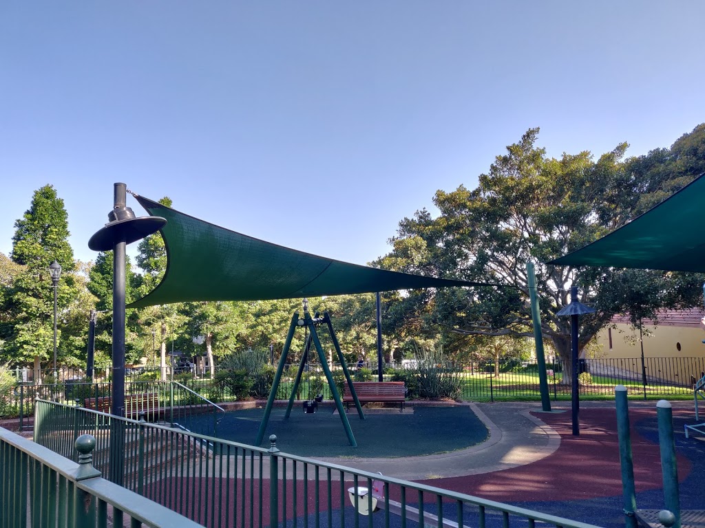 Hollis Park | 168-184 Wilson St, Newtown NSW 2042, Australia | Phone: (02) 9265 9333