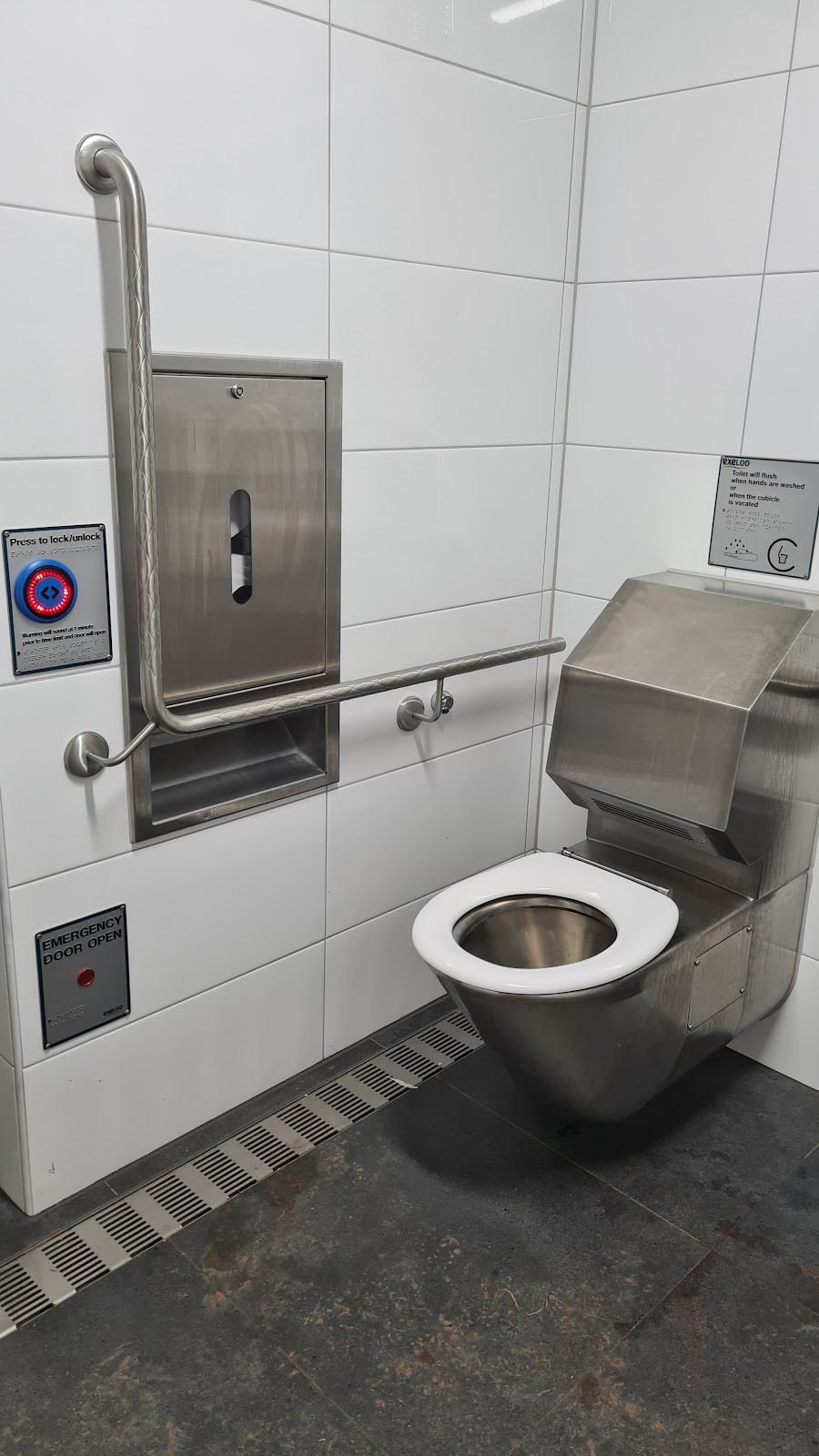 Public Toilet - Bob Poncho Park | Jane St, Cunnamulla QLD 4490, Australia | Phone: (07) 4655 8400