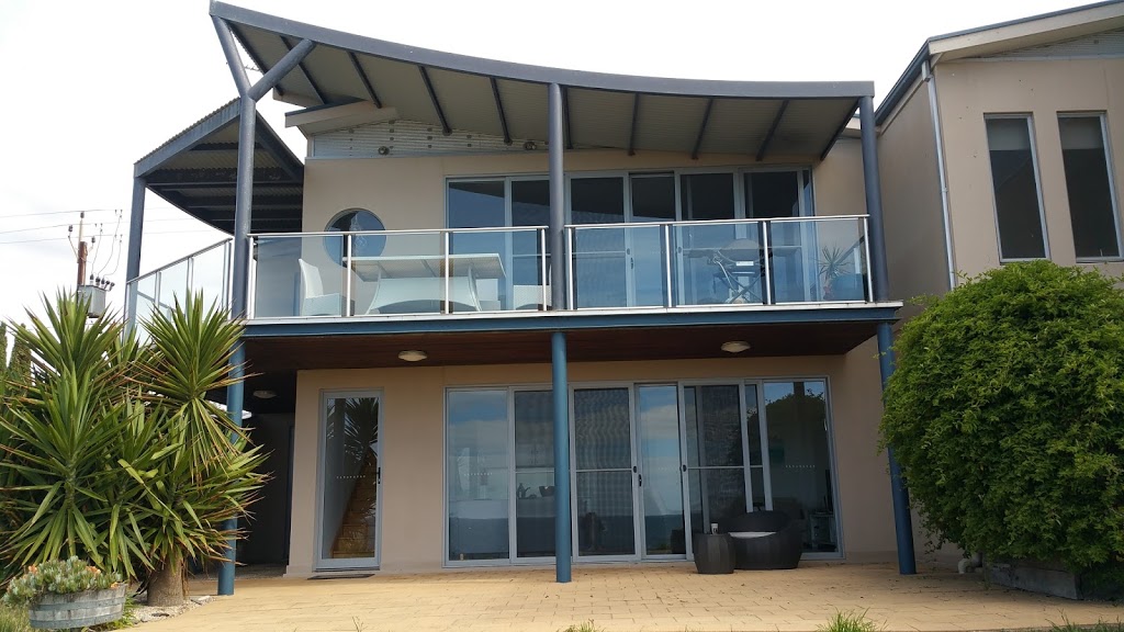 Shearwaters Apartment Kangaroo Island | lodging | 32 Howard Dr, Penneshaw SA 5222, Australia | 0468914622 OR +61 423 533 288