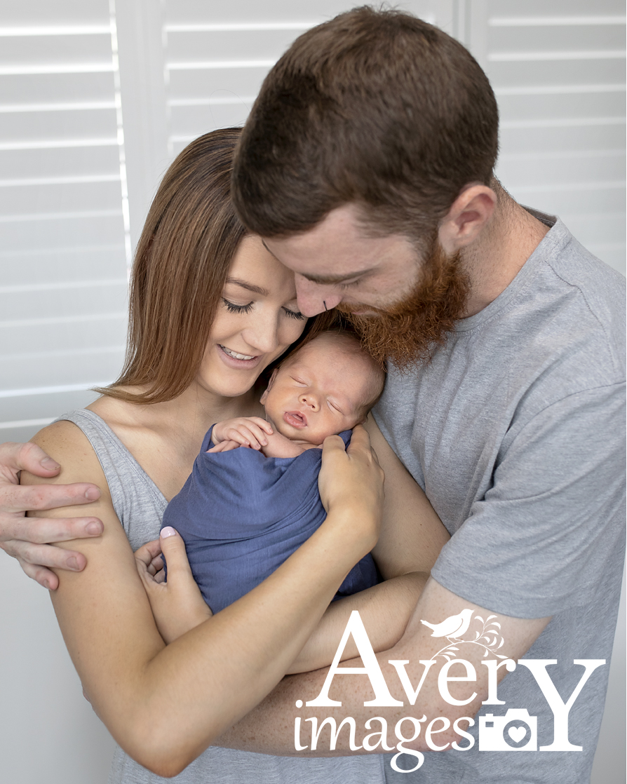 Avery Images - Newborn + Family Photographer | Lindeman Grove, Cessnock NSW 2325, Australia | Phone: 0447 981 066