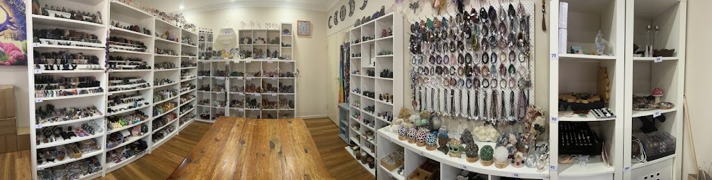 Crystals By Sisters | 38-42 St Covet Ct, Glenlogan QLD 4280, Australia | Phone: 0433 500 842