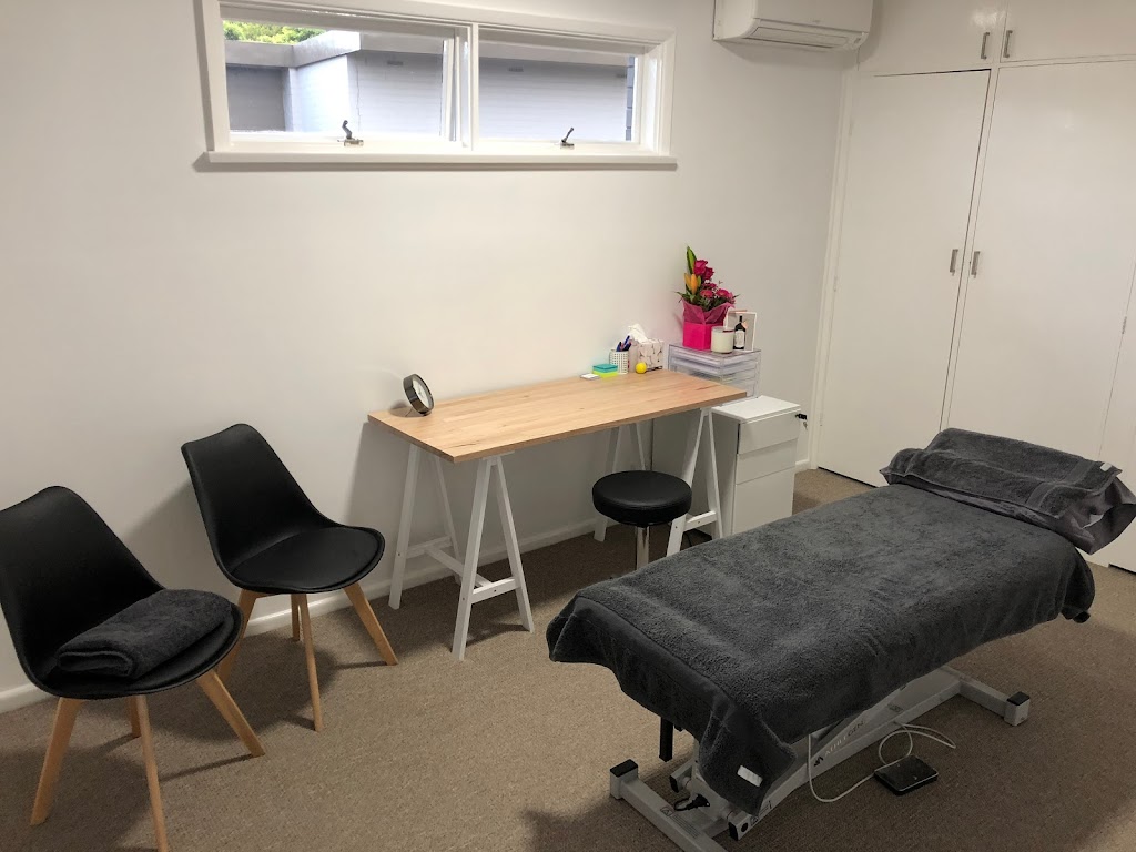 Aligned Myotherapy |  | 53 Barrabool Rd, Highton VIC 3216, Australia | 0422804284 OR +61 422 804 284