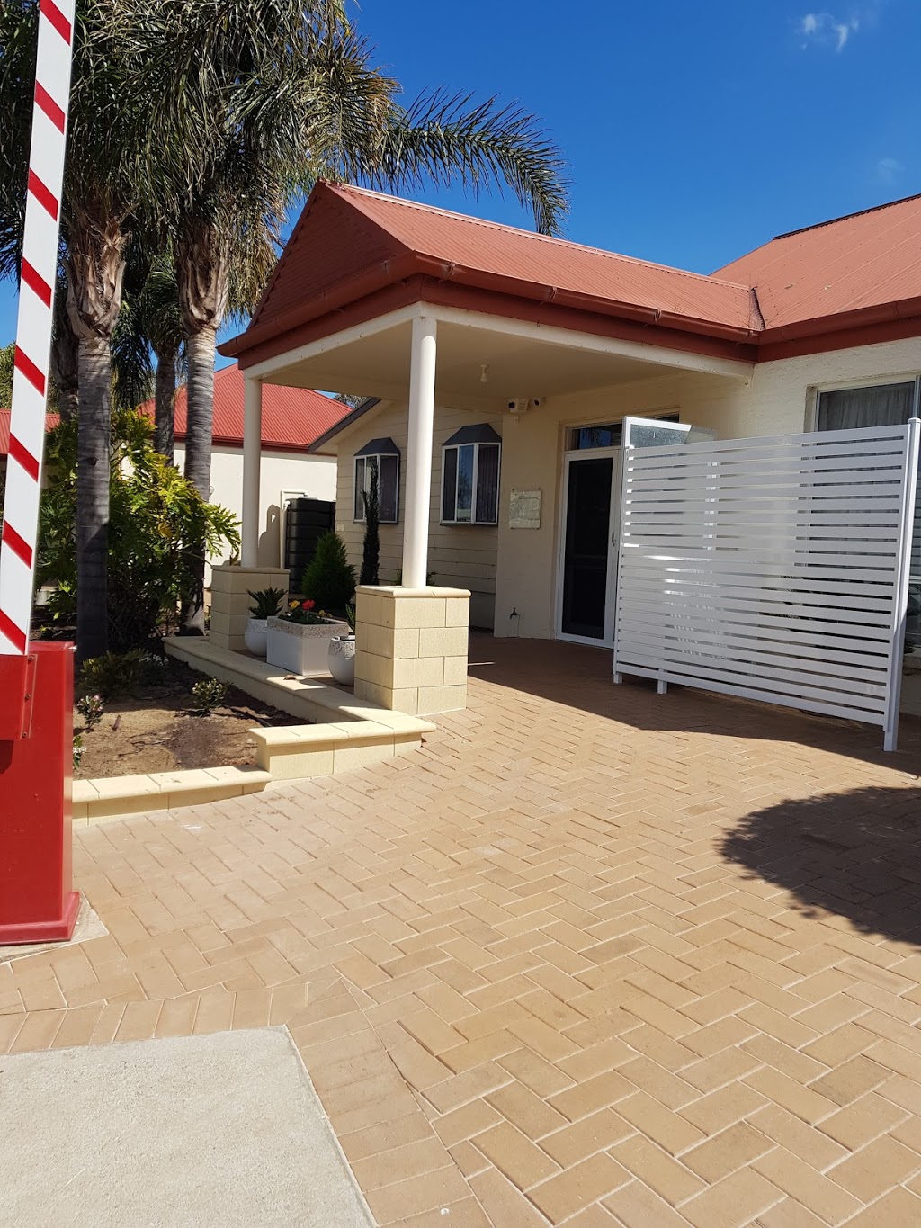 The Palms Residential Park |  | 61 Supple Rd, Waterloo Corner SA 5110, Australia | 0883809358 OR +61 8 8380 9358