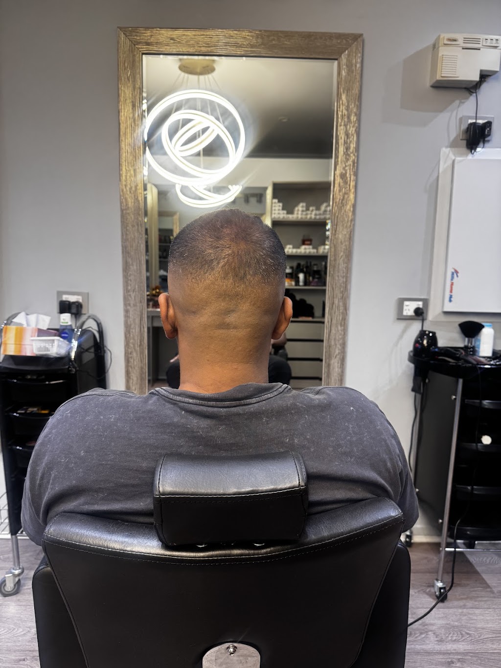 Obris Hair & Beauty | 18 Crepe Ave, Cranbourne West VIC 3977, Australia | Phone: 0423 617 982
