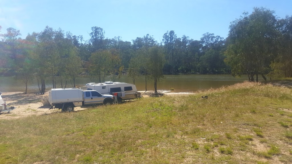 Wolfpack Holiday Den | Little Bruces Track, Burramine VIC 3730, Australia