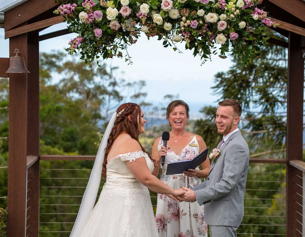 Ceremonies to a Tee | 7 Environs Ave, Cooloola Cove QLD 4580, Australia | Phone: 0416 049 717