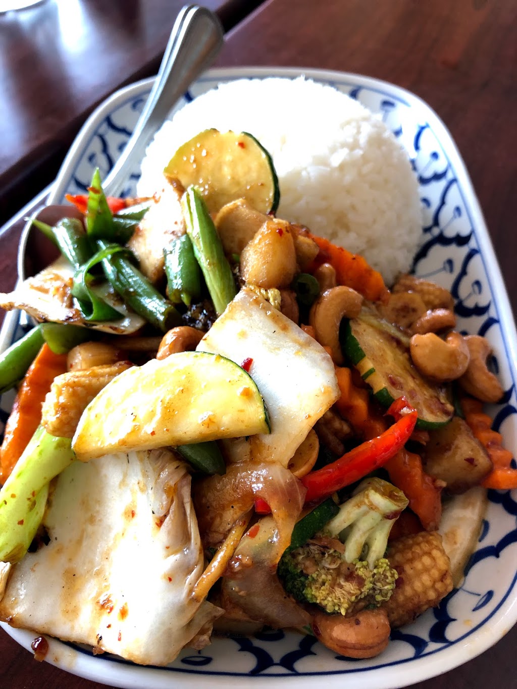 Lemongrass Thai on Parkwood | restaurant | 318 Olsen Ave, Parkwood QLD 4214, Australia | 0755633544 OR +61 7 5563 3544