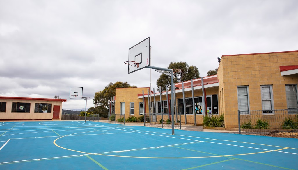 Milgate Primary School | school | 96 Landscape Dr, Doncaster East VIC 3109, Australia | 0398427744 OR +61 3 9842 7744