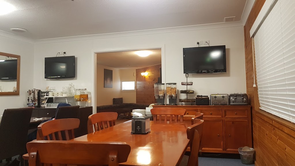 Selwyn Star Lodge | 15 Denison St, Adaminaby NSW 2629, Australia | Phone: 0491 266 707