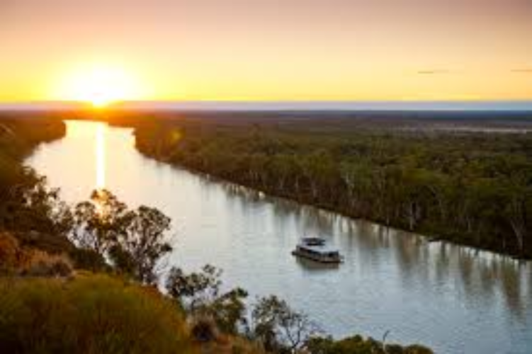 Happy Days Houseboats |  | Lock 5 Rd, Paringa SA 5340, Australia | 0418804558 OR +61 418 804 558