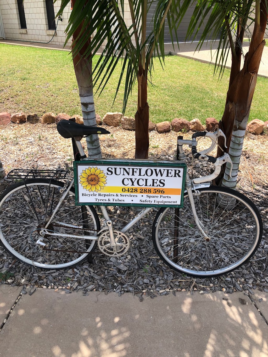 Sunflower Cycles Emerald Queensland | 19 Wright St, Emerald QLD 4720, Australia | Phone: 0428 288 596
