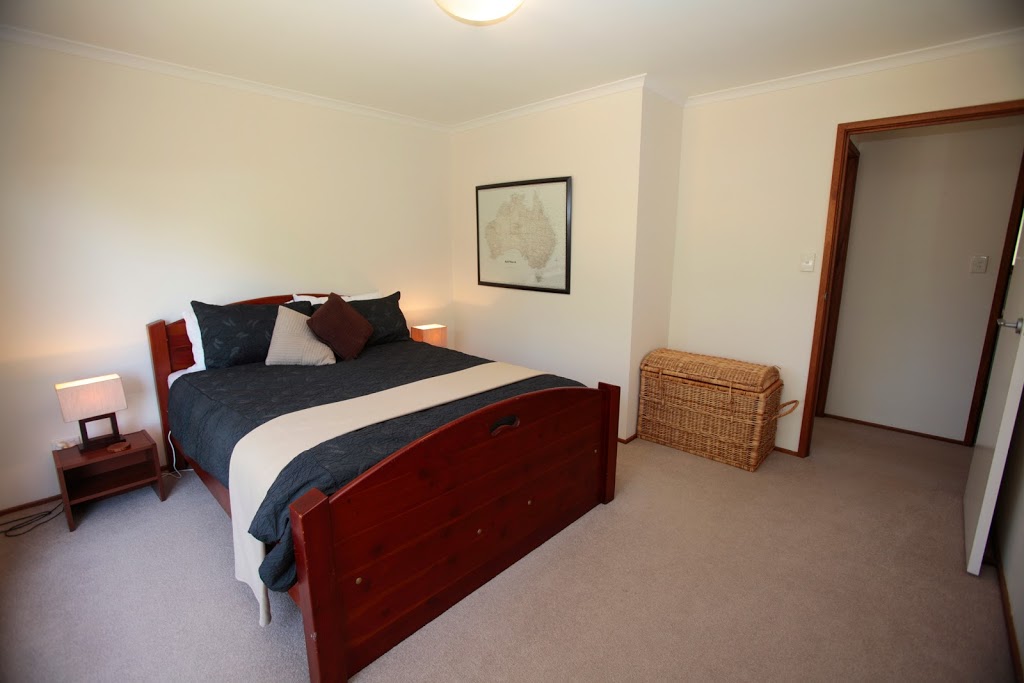 Phillip Island Holiday House -Pet Friendly | 33 Plover St, Cowes VIC 3922, Australia | Phone: 0424 345 646