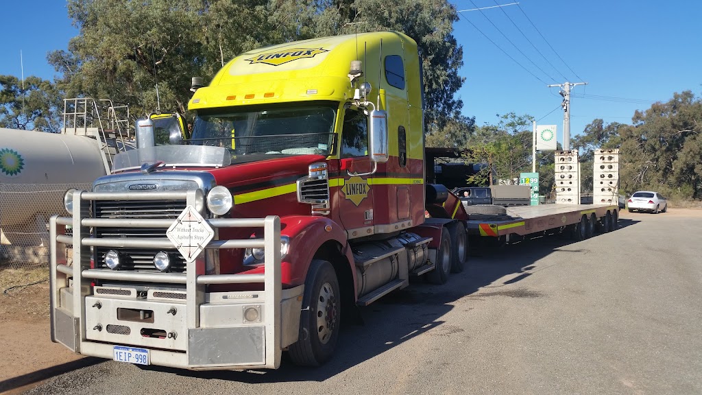 bp Truckstop | 4RW5C9QG+3C, 4 Martin St, Wilcannia NSW 2836, Australia | Phone: (08) 8091 5021