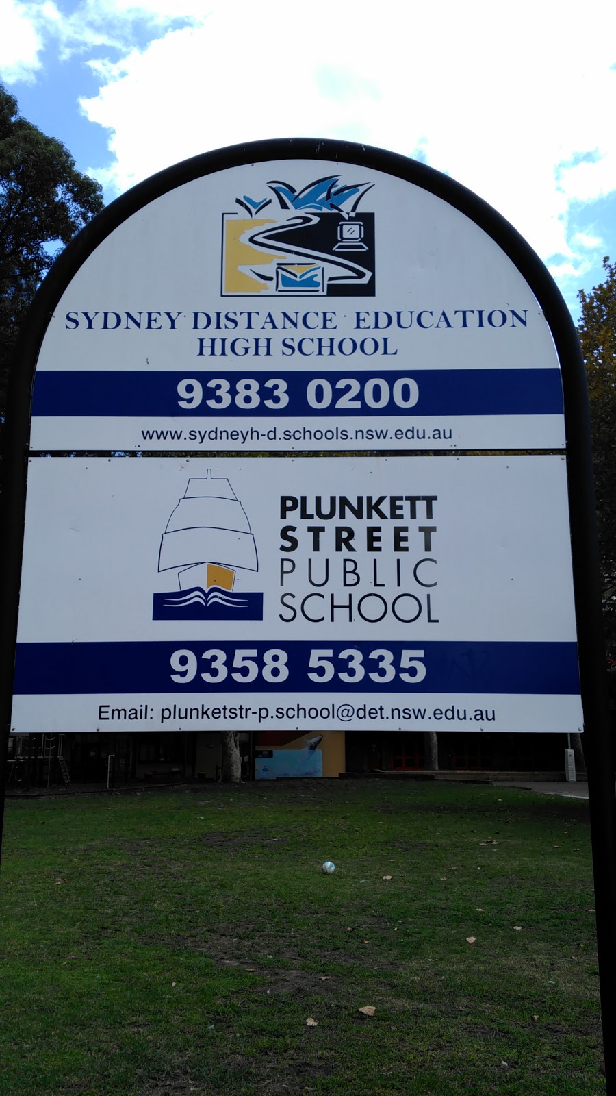 Plunkett Street Public School | school | Forbes St, Woolloomooloo NSW 2011, Australia | 0293585335 OR +61 2 9358 5335