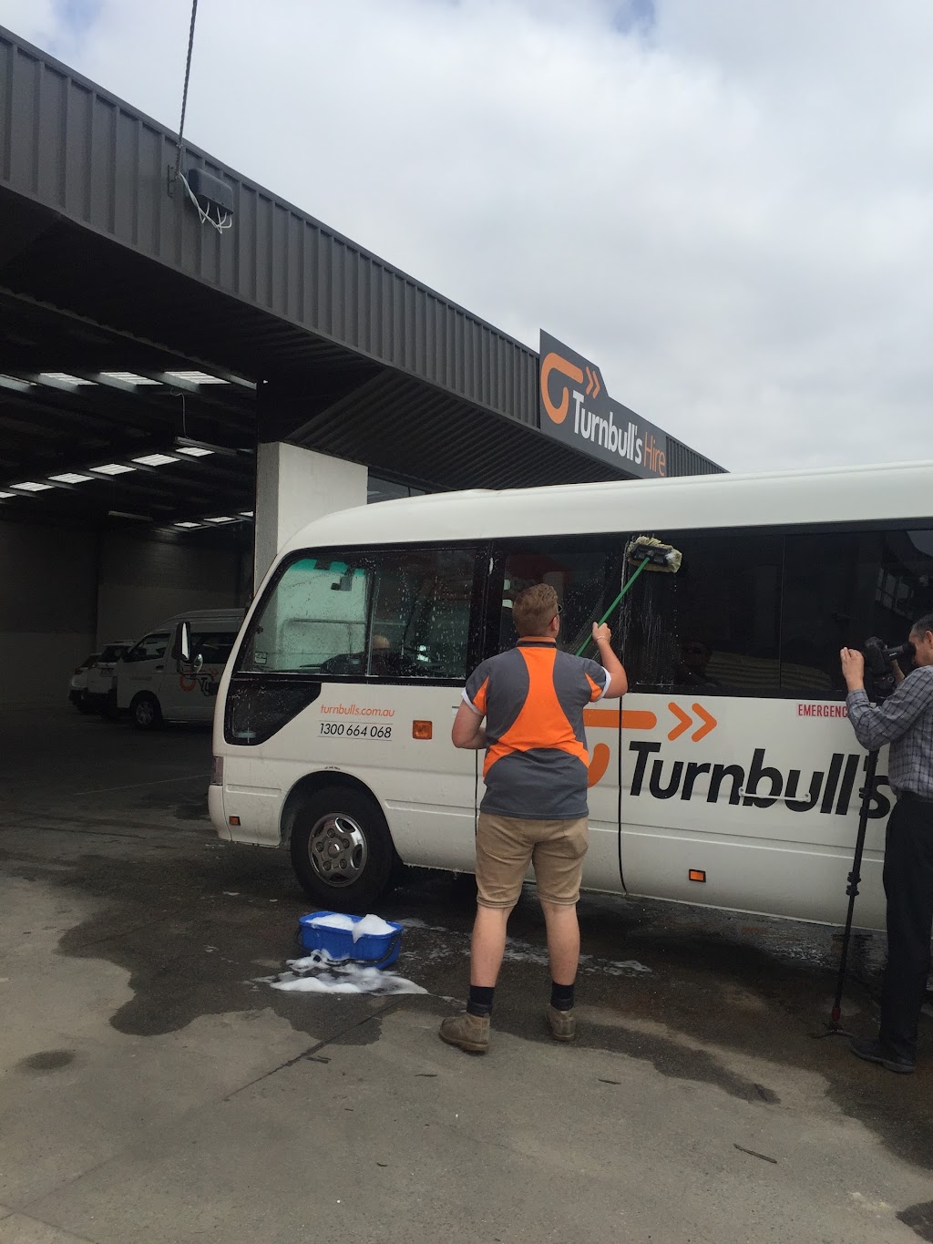 Turnbulls Hire Minibus 4wd Rental Sydney Airport | car rental | 998-1002 Botany Rd, Mascot NSW 2020, Australia | 1300664068 OR +61 1300 664 068