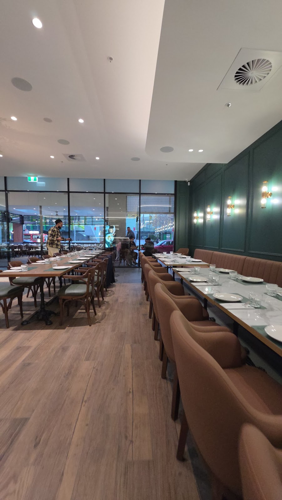 Sahra Bistro | GR073, 14 Market Ln, Rouse Hill NSW 2155, Australia | Phone: (02) 8884 0204