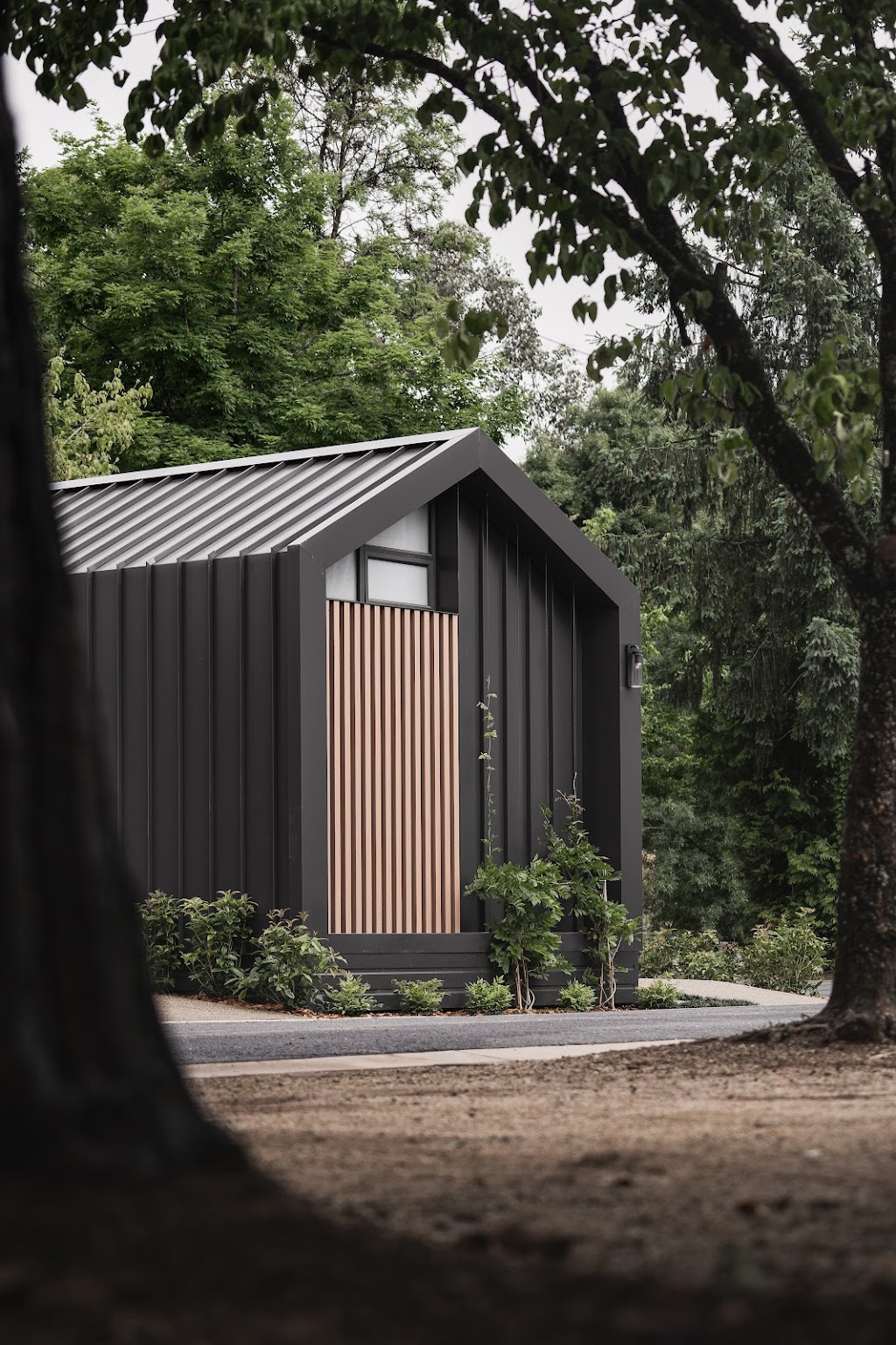 ZEDD Cabins | 48 Jensen Rd, Griffith NSW 2680, Australia | Phone: 0427 516 513