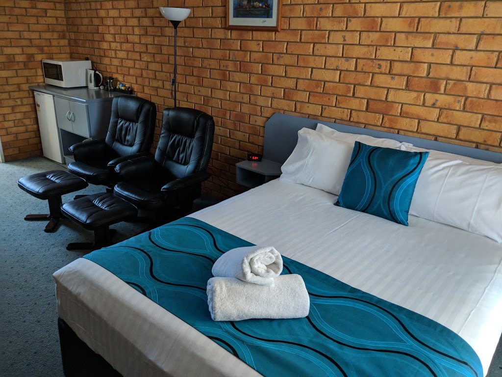 Centrepoint Motel | lodging | 399 Cressy St, Deniliquin NSW 2710, Australia | 0358813544 OR +61 3 5881 3544
