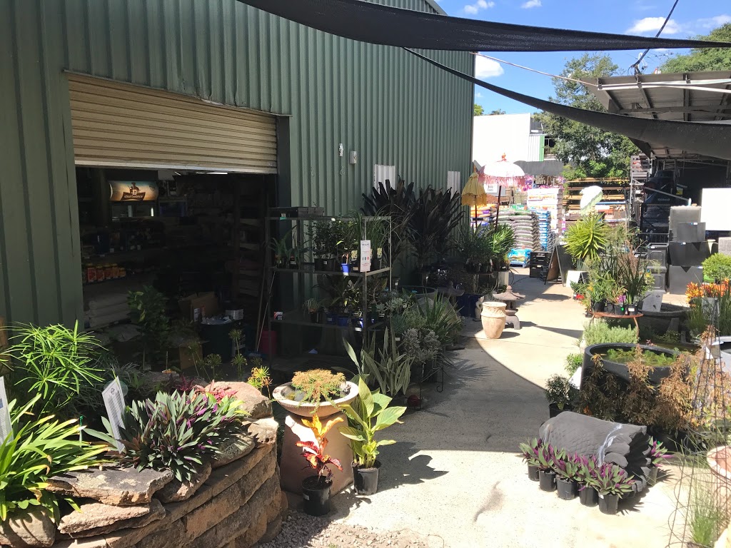 Mooeys Pet & Produce Marketplace | 856 Waterworks Rd, The Gap QLD 4061, Australia | Phone: (07) 3300 2276