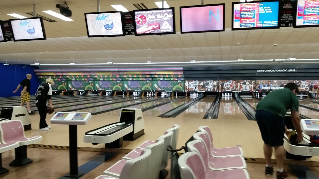 Campbelltown City Bowl | bowling alley | 11 Hollylea Rd, Leumeah NSW 2560, Australia | 0246255222 OR +61 2 4625 5222