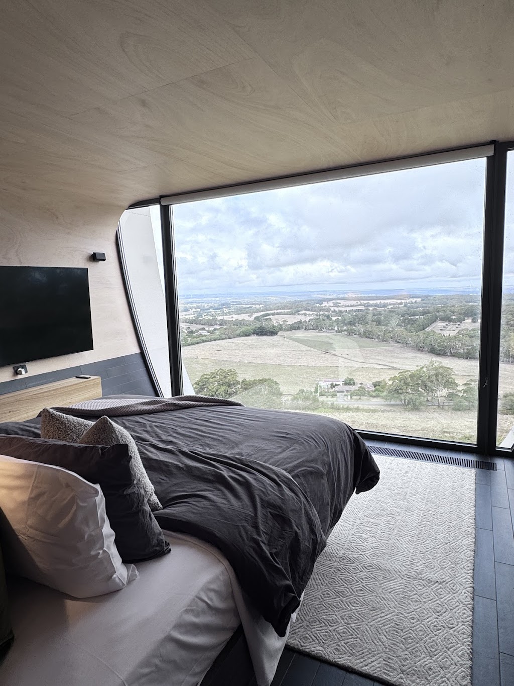 The Sky Barrel | 25 Lapilli La, Buninyong VIC 3357, Australia | Phone: (03) 5312 2772