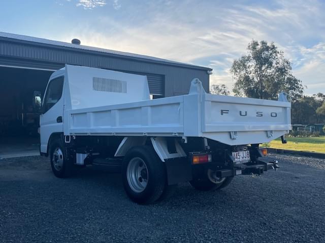Durrys Tipper Hire | 34 Parkridge Dr, Withcott QLD 4352, Australia | Phone: 0421 995 918