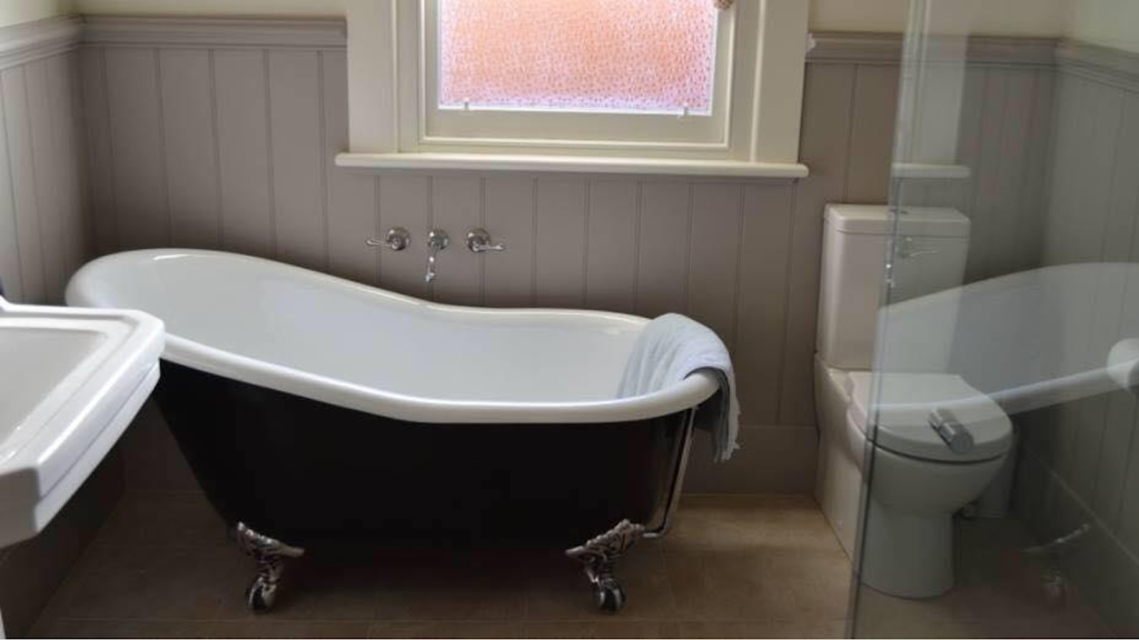 I&F Bathrooms | 14 Marr Court, Fyansford VIC 3218, Australia | Phone: 0433 981 157
