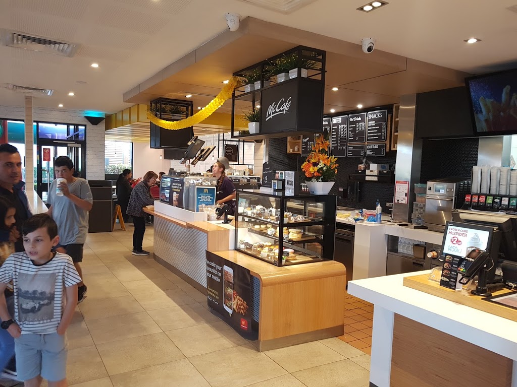 McDonalds Moorebank | 275 Newbridge Rd, Moorebank NSW 2170, Australia | Phone: (02) 9822 7532