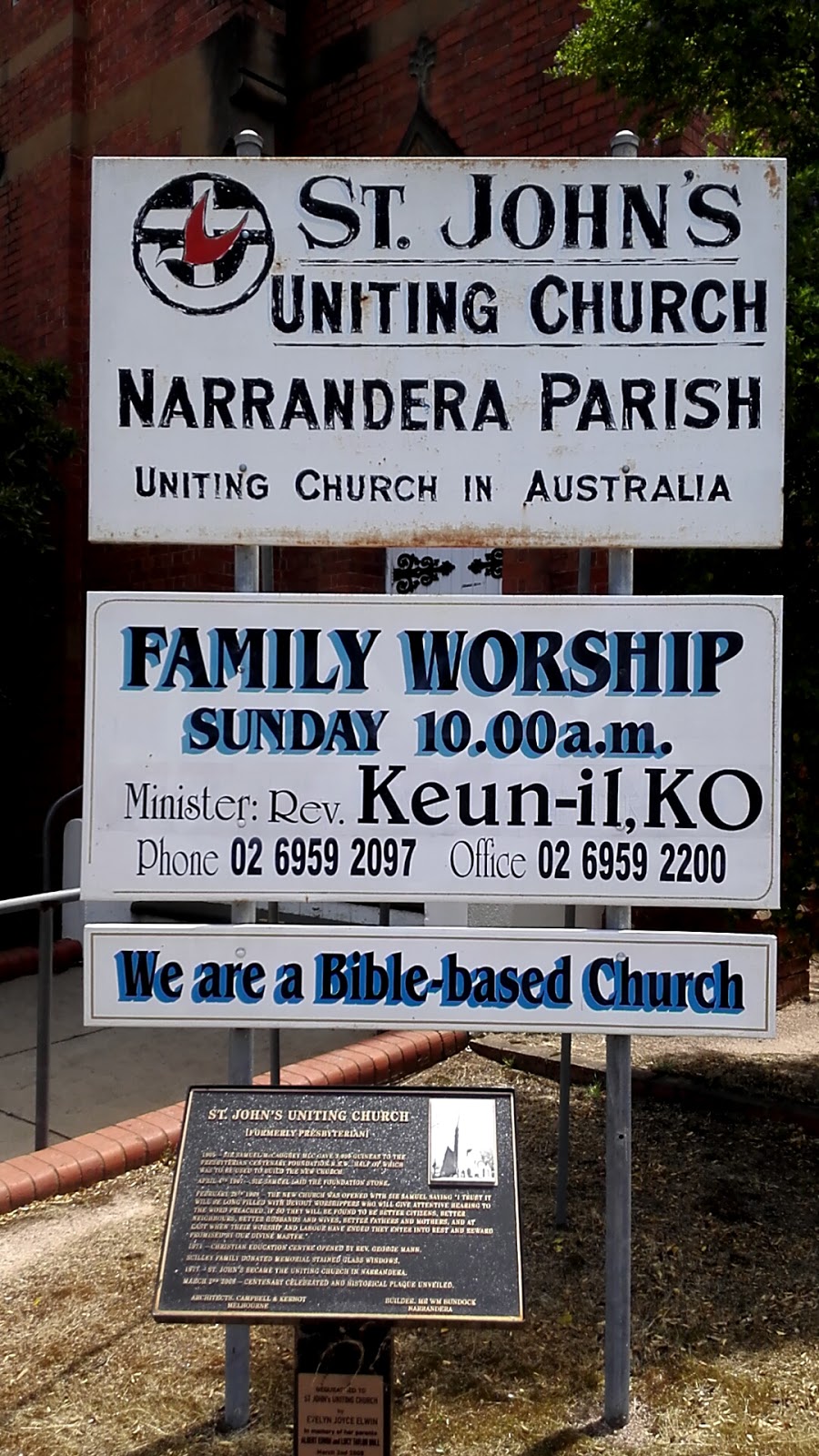 Saint Johns Uniting Church | church | 39 Douglas St, Narrandera NSW 2700, Australia | 0269592097 OR +61 2 6959 2097