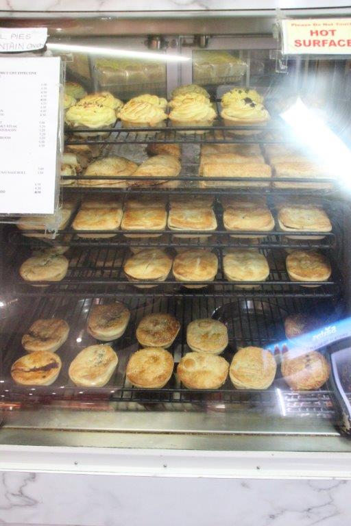 The Rocks Hot Bread Shop | bakery | Shop 18, Rocks Central Shopping Centre, 255-279, Gregory St, South West Rocks NSW 2431, Australia | 0265665114 OR +61 2 6566 5114
