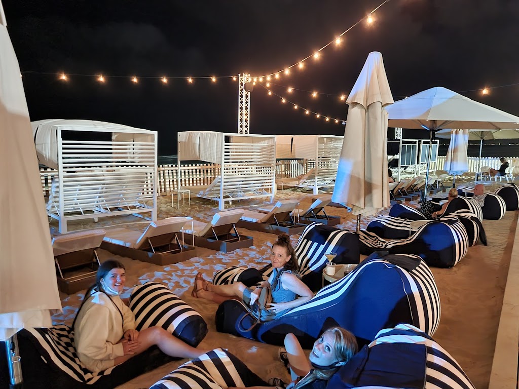 Kurrawa Beach Club | Kurrawa Tce, Broadbeach QLD 4218, Australia | Phone: (07) 5677 0954