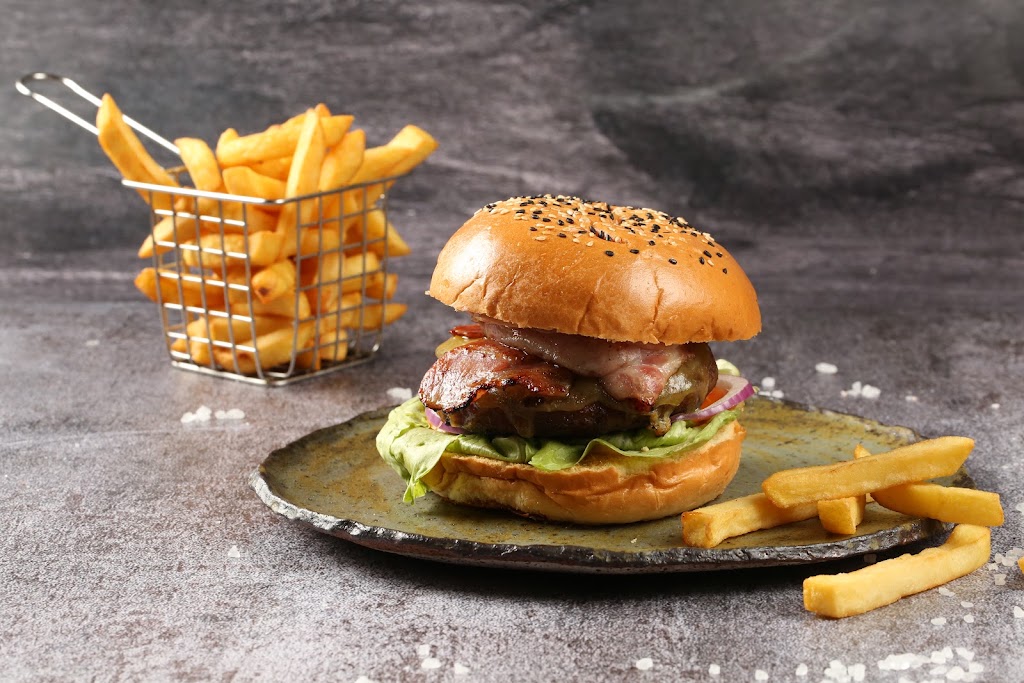 GAGE Dining & Co. (Hurlstone Park Hotel Bistro) | 590 New Canterbury Rd, Hurlstone Park NSW 2193, Australia | Phone: 0403 538 291