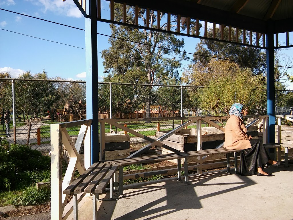 Ascot Vale West Primary School | school | 8 Langs Rd, Ascot Vale VIC 3032, Australia | 0393708784 OR +61 3 9370 8784