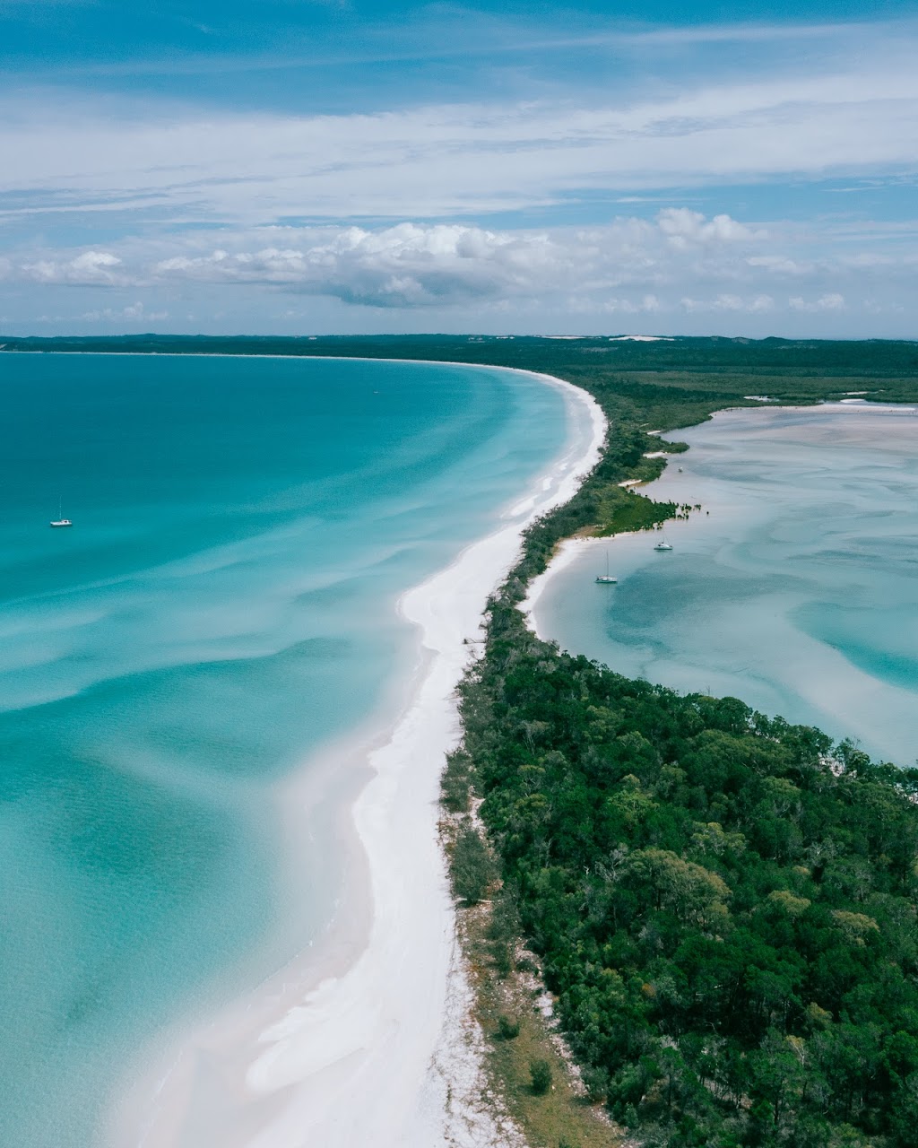 Fraser Island Boat Charters | 17 Buccaneer Dr, Urangan QLD 4655, Australia | Phone: 0488 413 210