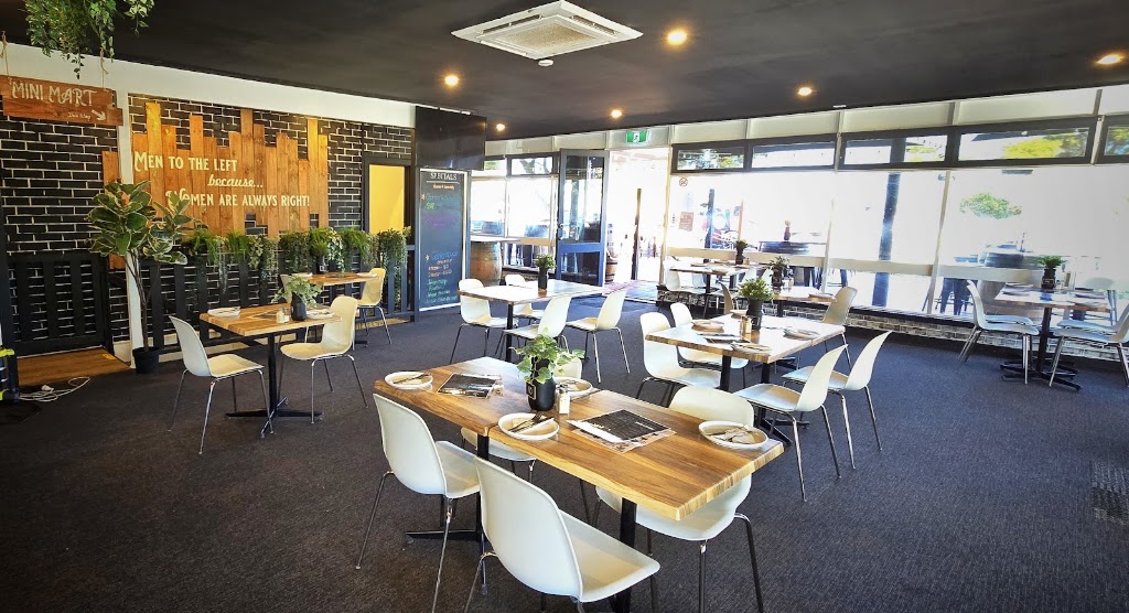 The Local Clayton Bay | 28 Island View Dr, Clayton Bay SA 5256, Australia | Phone: (08) 8537 0275