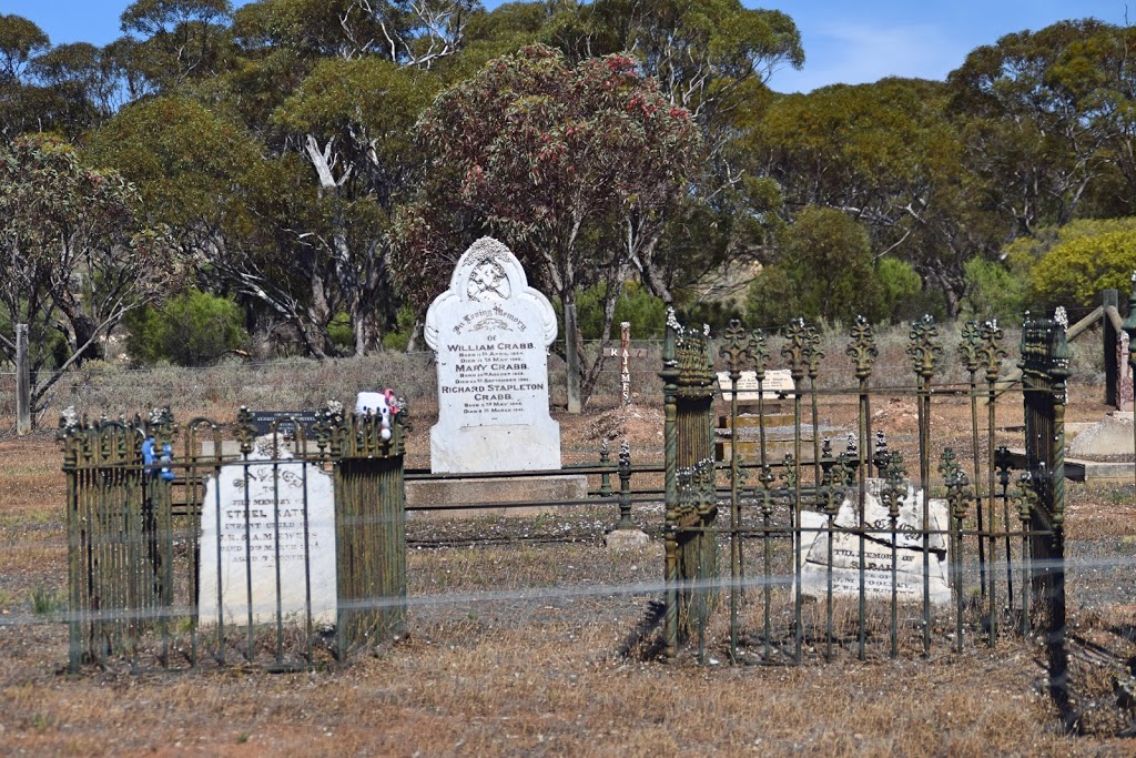Pioneer cemetery | cemetery | 76 Sunset Blvd, Blanchetown SA 5357, Australia