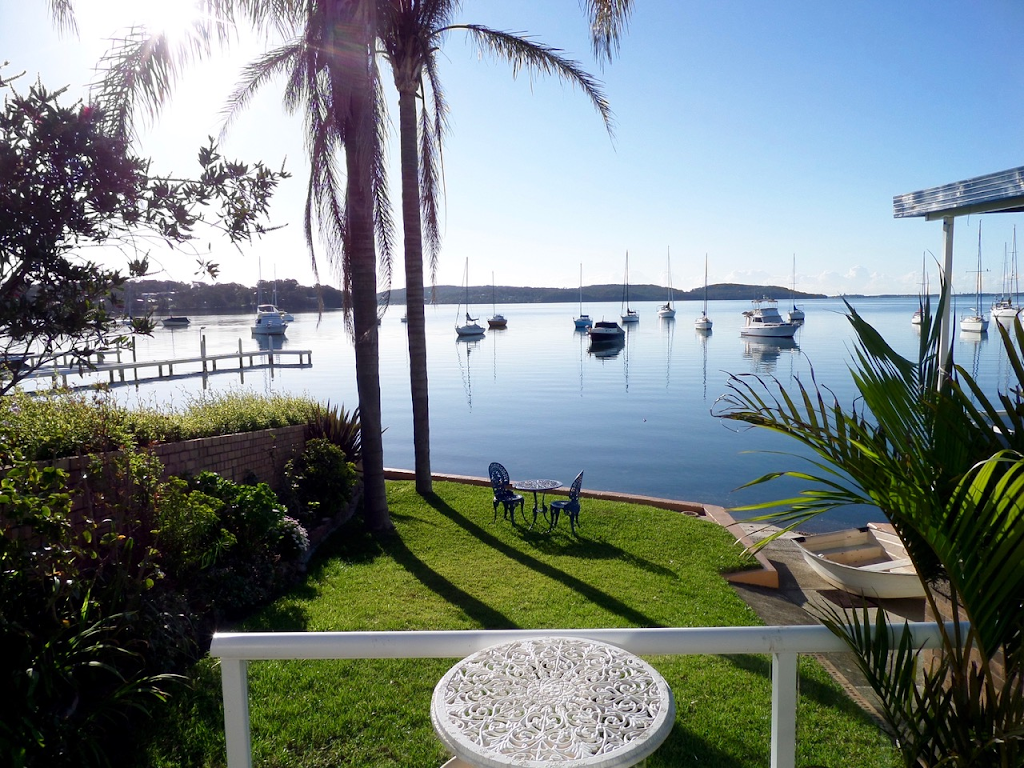 Tranquil Shores Waterfront Cottage | Accomodation in Lake Macqua | lodging | 6 Moore St, Toronto NSW 2283, Australia | 0249593673 OR +61 2 4959 3673