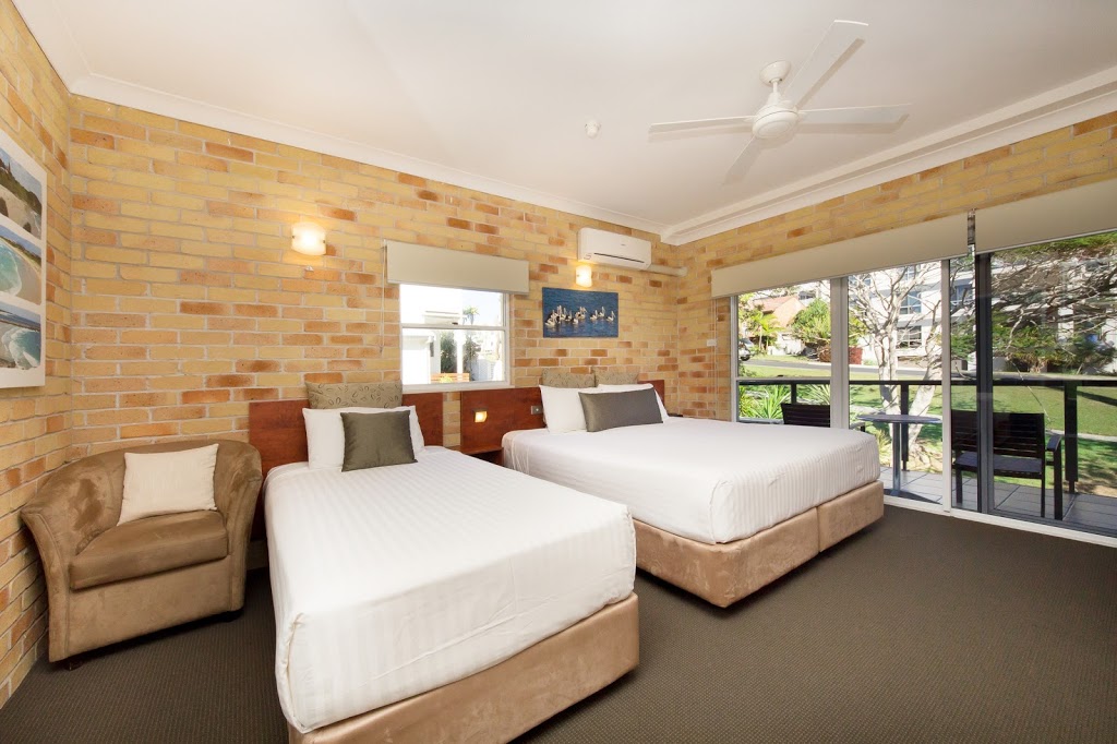 Yamba Beach Motel | 30 Clarence St, Yamba NSW 2464, Australia | Phone: (02) 6646 9411