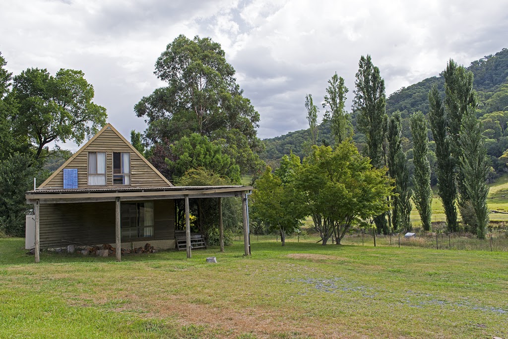 Elm Grove Mountain Retreat | lodging | 1757 Goobarragandra Rd, Goobarragandra NSW 2720, Australia | 0269475766 OR +61 2 6947 5766