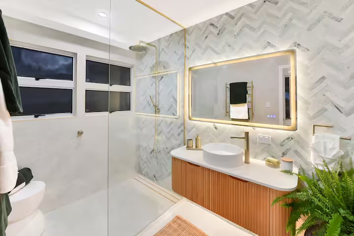Max Painting Solutions | 26A Eden Ave, Coolangatta QLD 4225, Australia | Phone: 0405 391 408