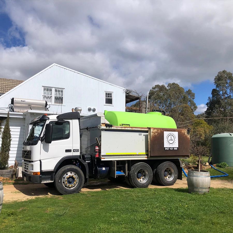 Micks Water Cartage | 564 Greendale-Trentham Rd, Blackwood VIC 3341, Australia | Phone: 0427 431 995